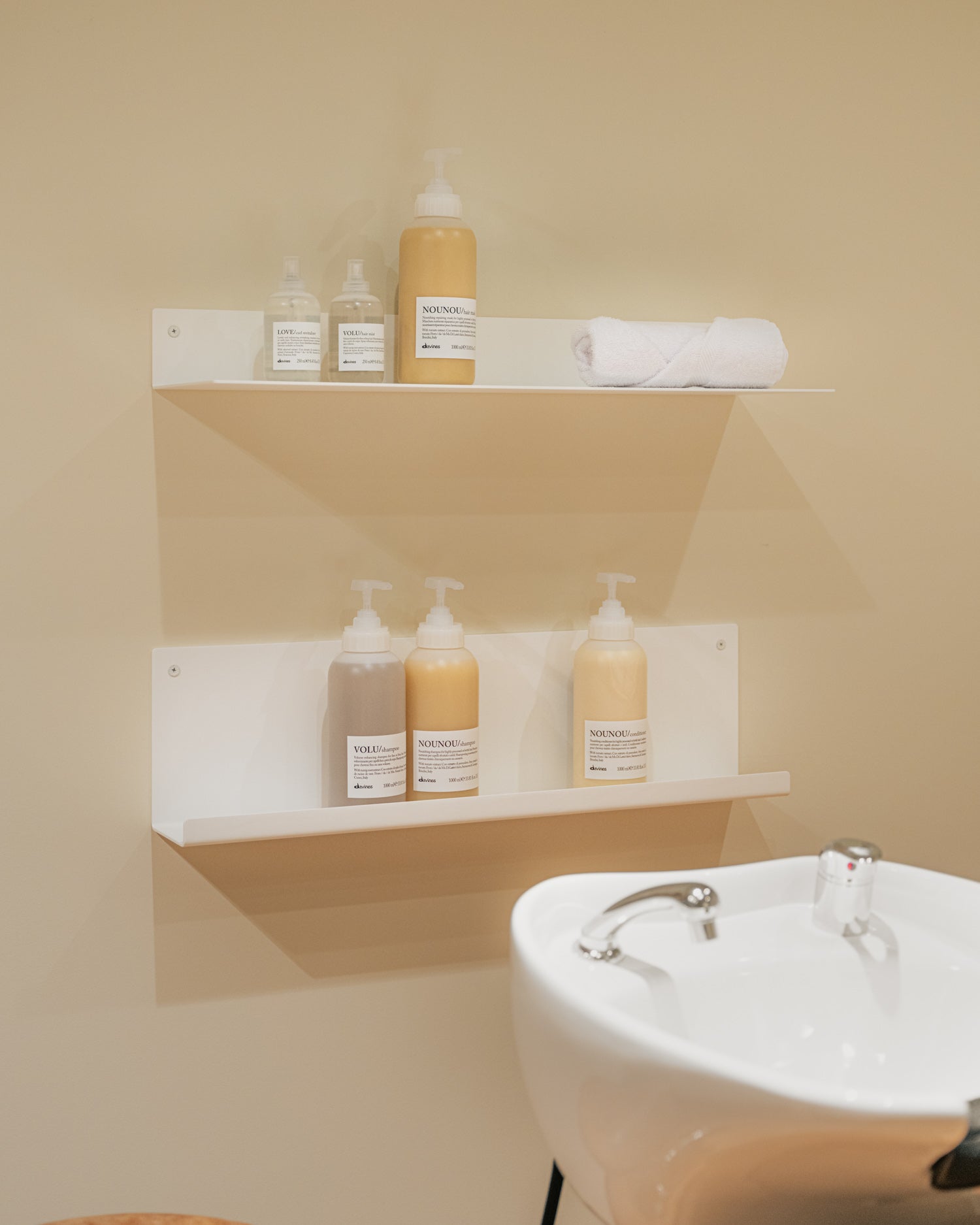 Slim White - 76cm alumiiniumriiul valge pulbervärviga